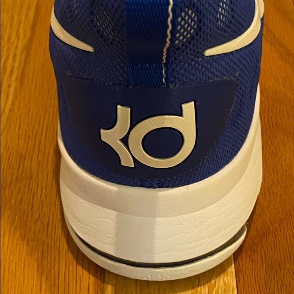 KD9 Basketball Shoes Size 13 - Picture 3 of 5